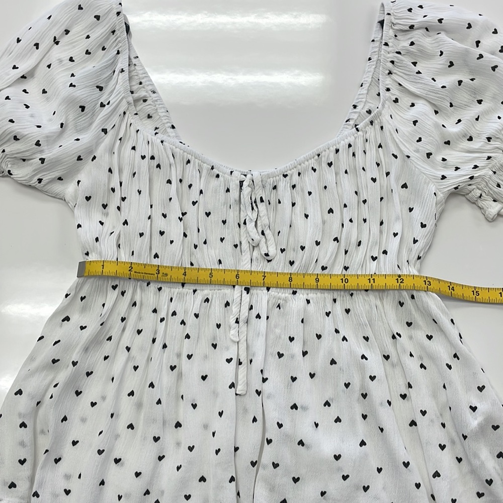 White/ Black Heart Puff Sleeve Top - Picture 7 of 15